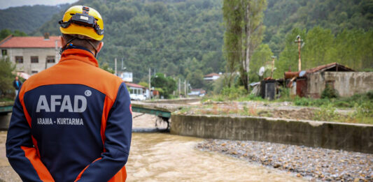 AFAD logosu ve arama kurtarma faaliyetlerini simgeleyen bir görsel.