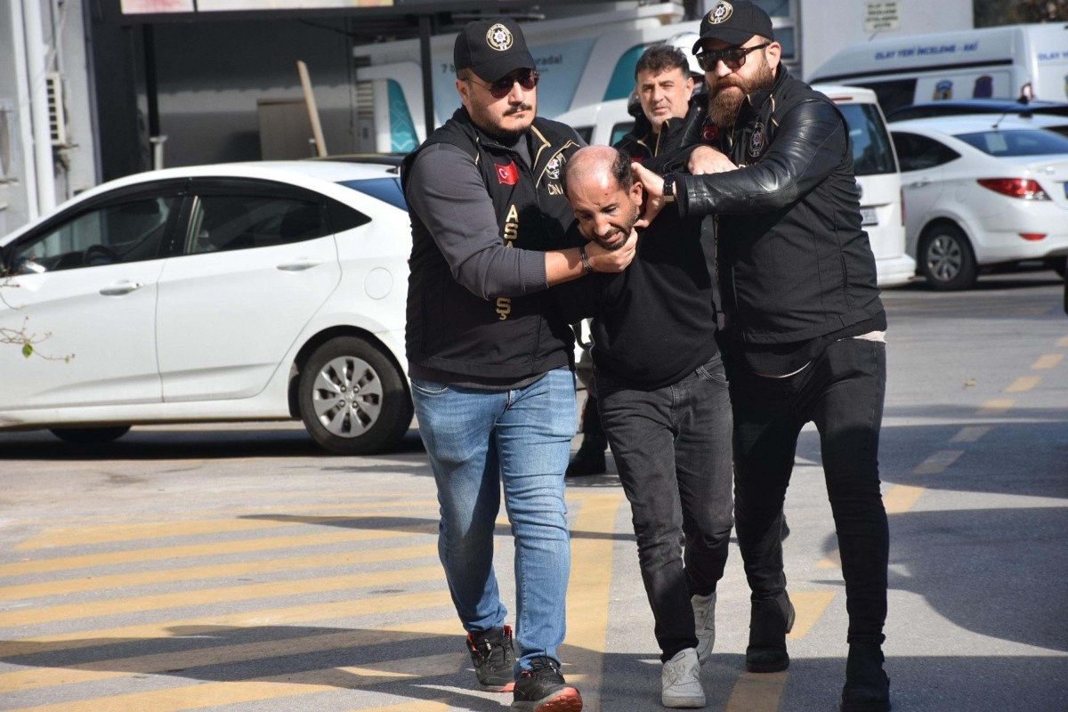 İzmir'de silahlı saldırıda şehit olan Polis Memuru Mehmet Tozun anısına.