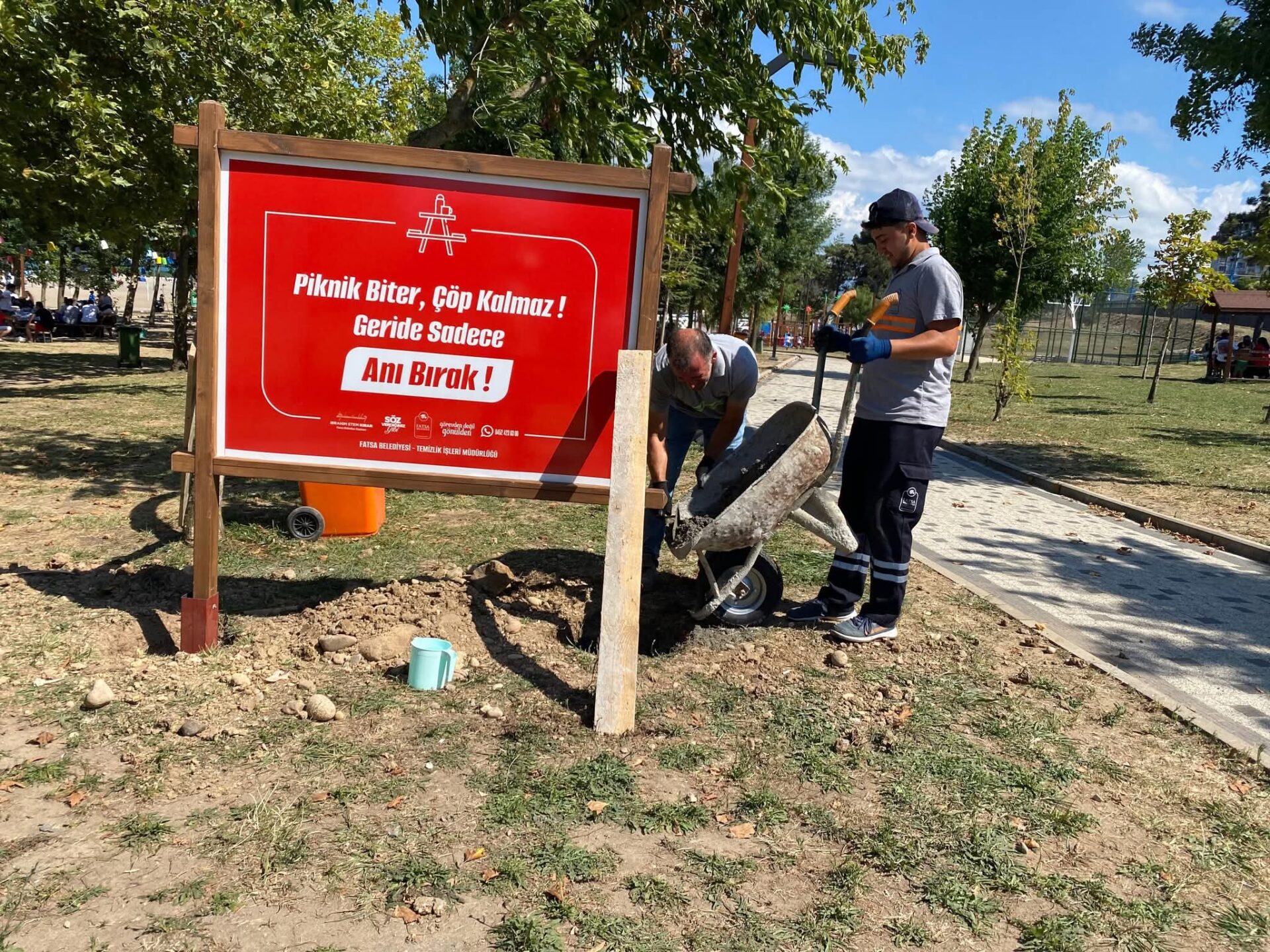 Fatsa Belediyesi çevre temizliği tabelası