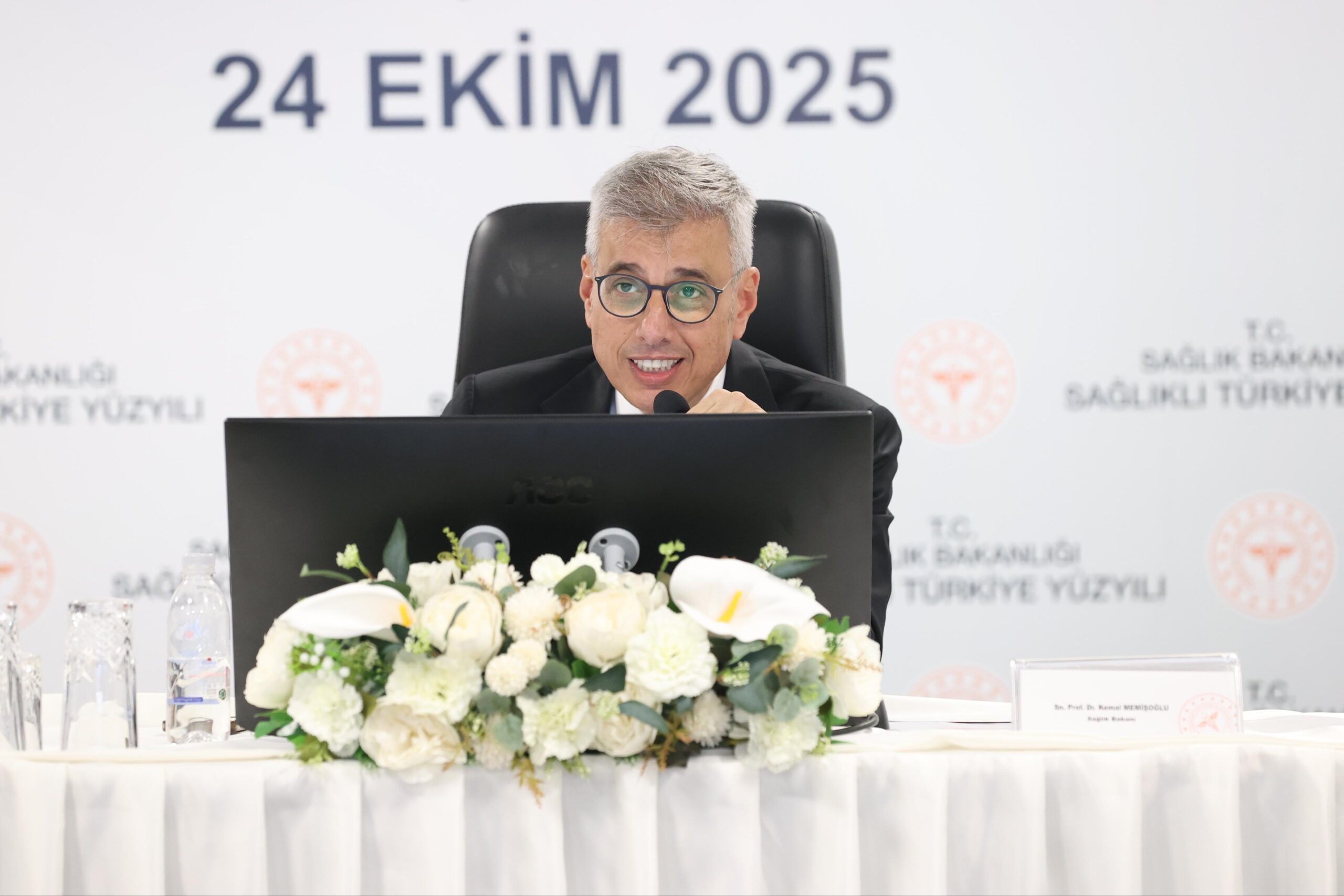 Sağlık Bakanı Kemal Memişoğlu